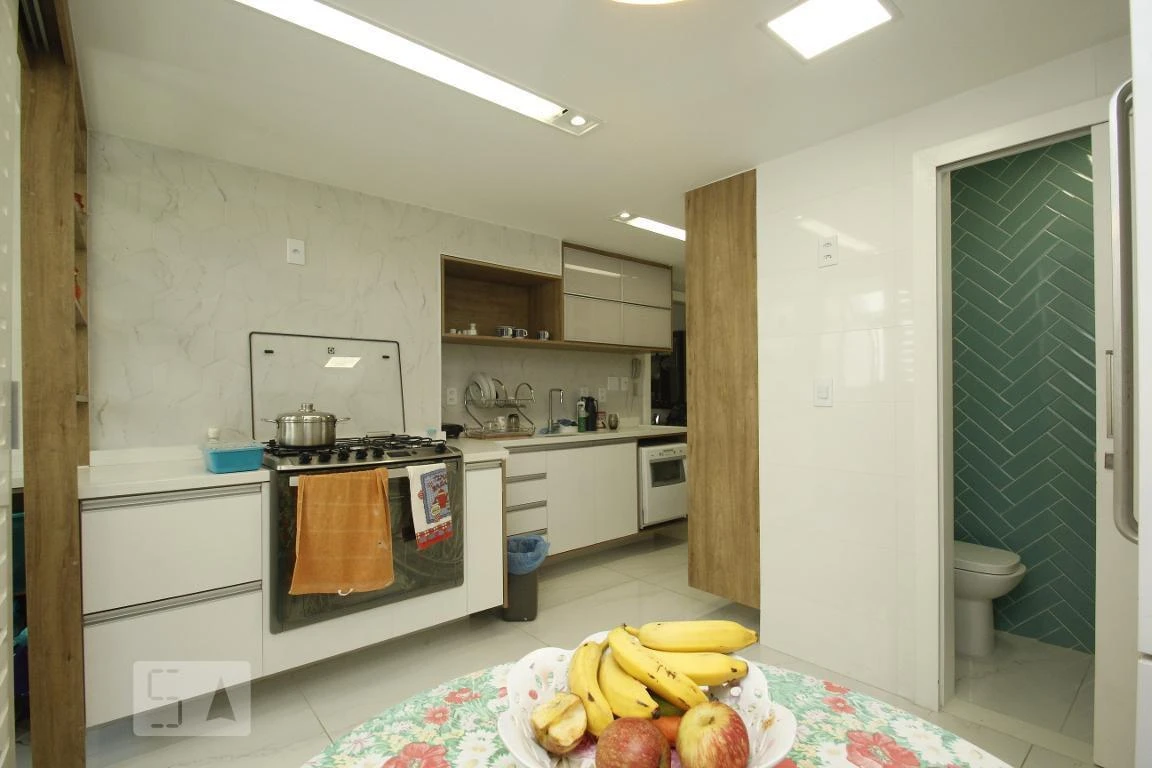 Apartamento mobiliado de 212 m² com 4 quartos — photo 13