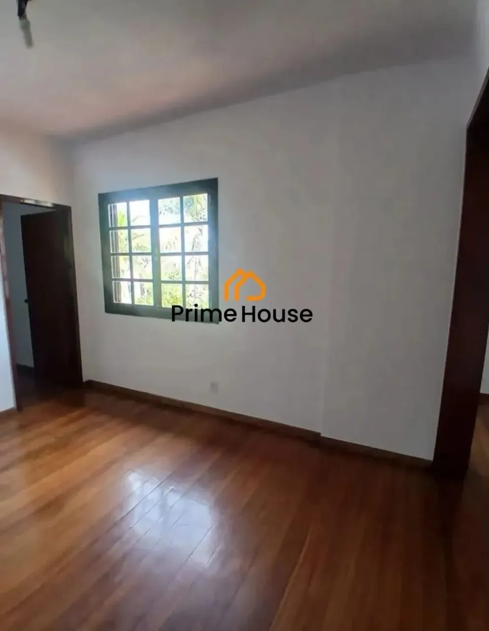 4-bedroom house with 5 bathrooms, 322 m²