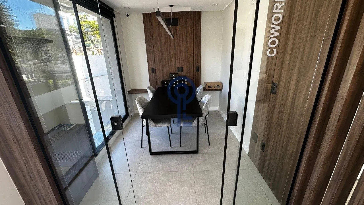 25 m² studio with 1 parking spot, balcony and open-plan kitchen — photo 18