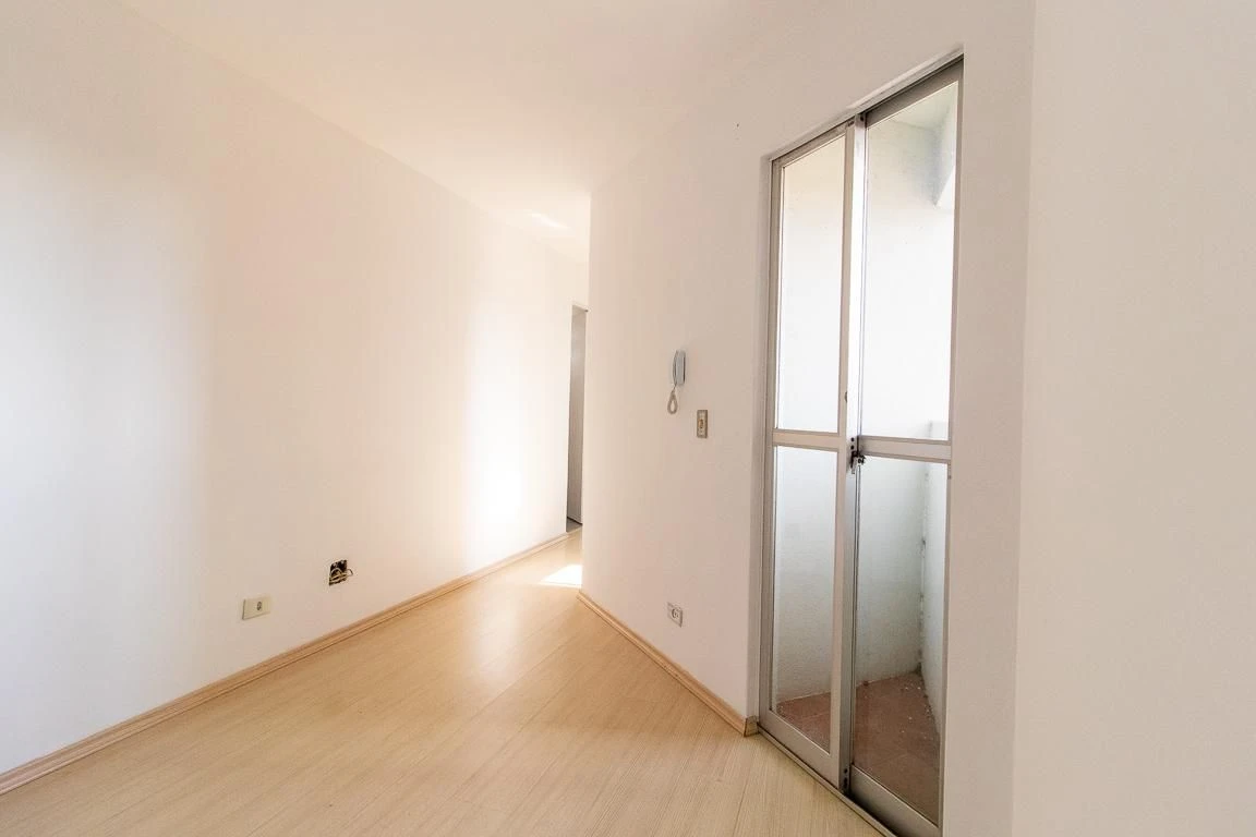 Apartment, 32 m², with wood or laminate floors — photo 22