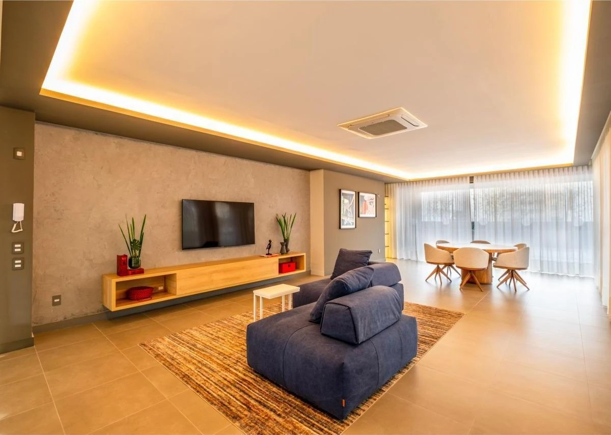 Furnished apartment, 68 m², with a grill on the balcony — photo 38