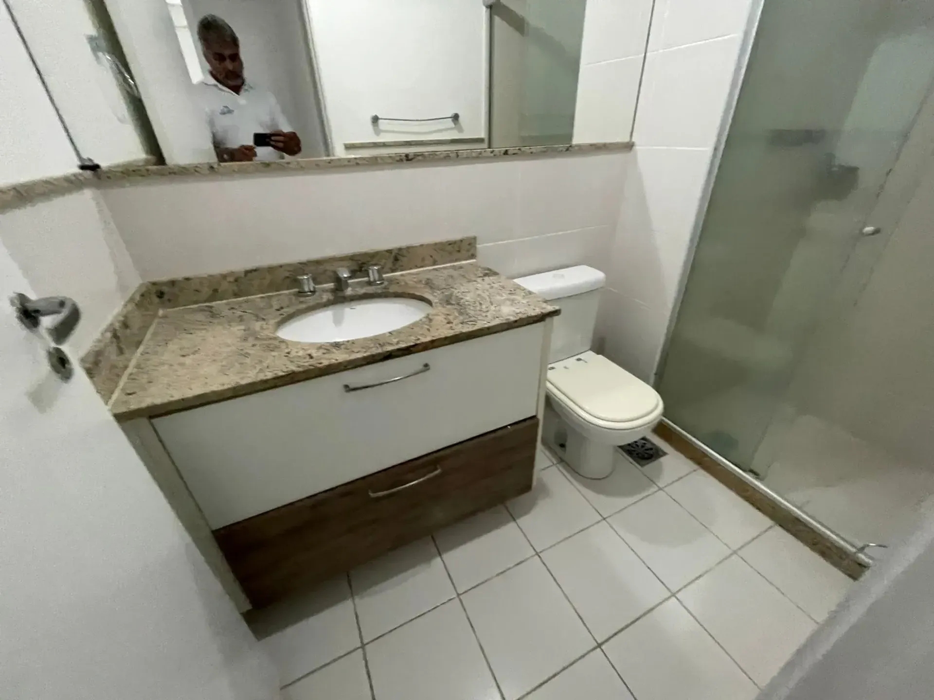 4-bedroom apartment in a building with a sauna — photo 12