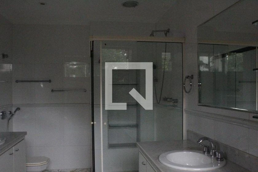 800 m² house with 5 bedrooms and a private-use pool — photo 40
