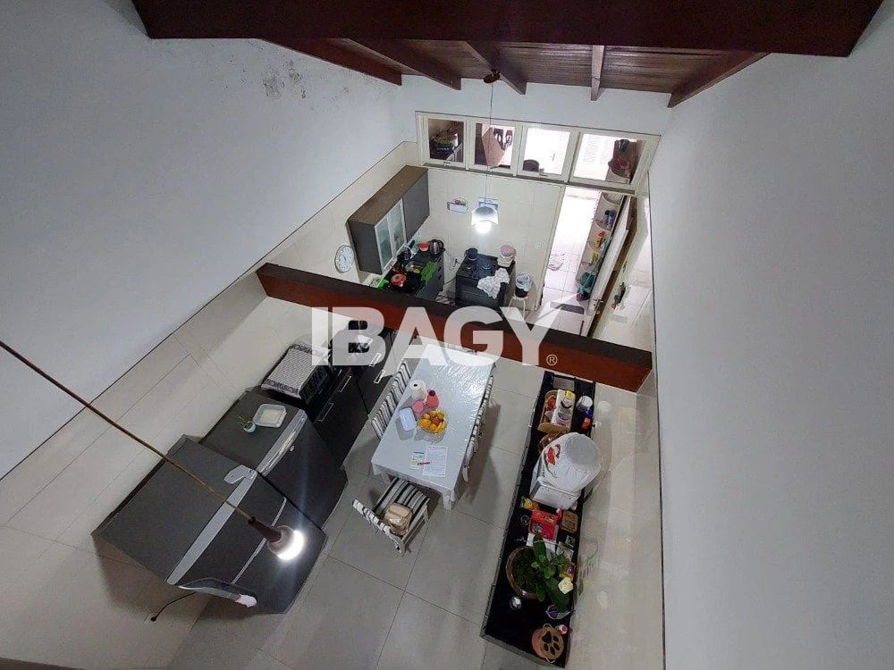 4-bedroom house, 1 with its own bathroom, 157 m² — photo 12