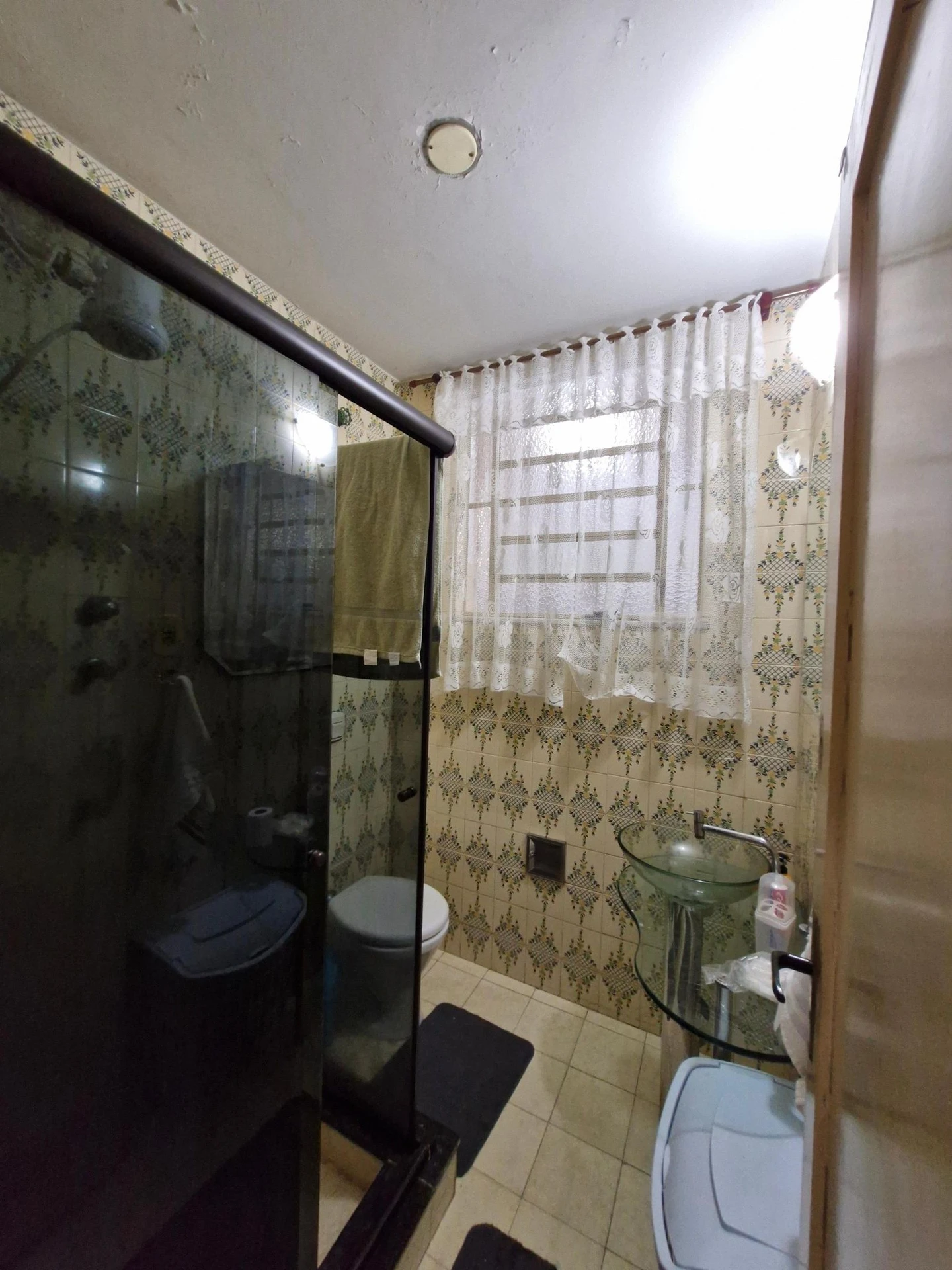 Furnished house with 3 bedrooms, balcony and private garden — photo 4