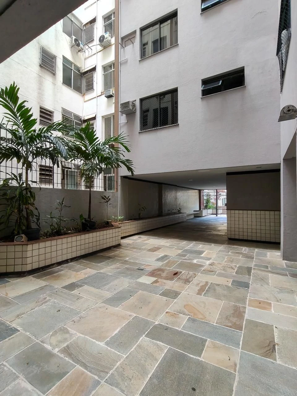 Apartamento mobiliado com 4 quartos e 2 vagas — photo 71