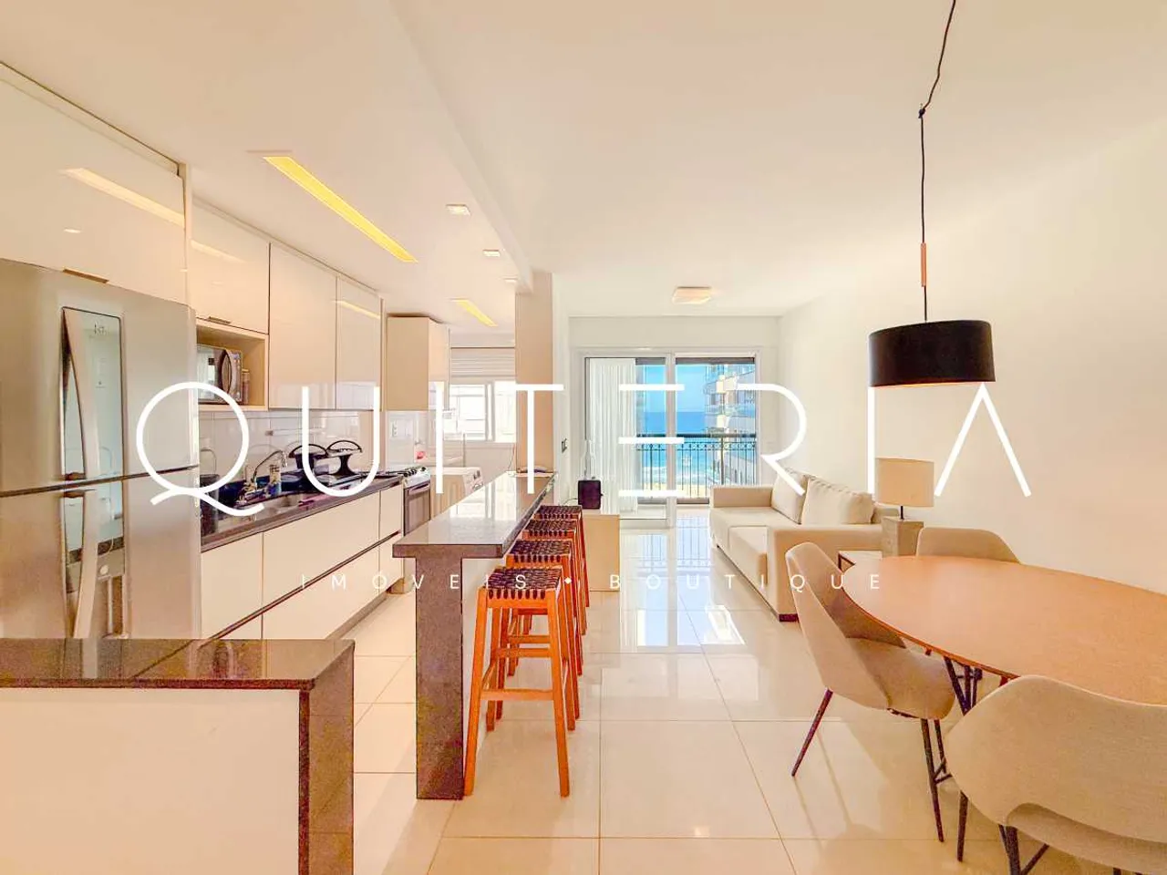 Furnished 2-bedroom apartment with open-plan kitchen — photo 2