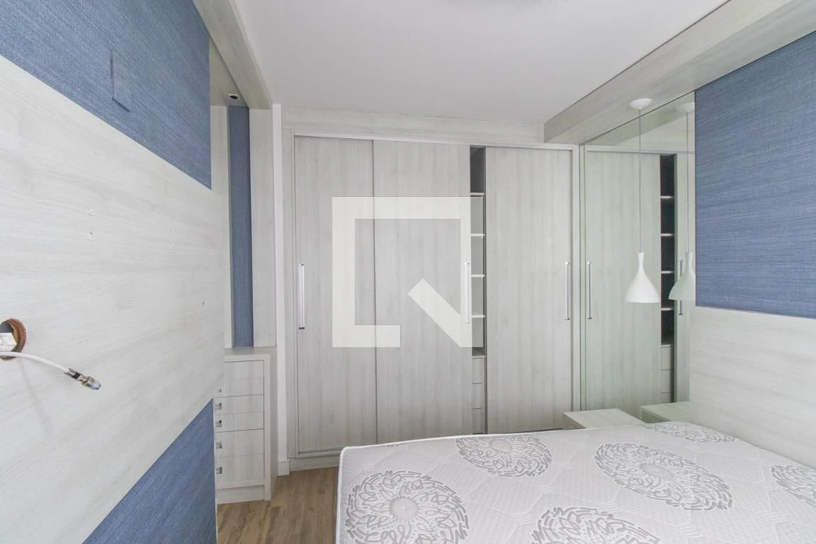 Home office in a 2-bedroom apartment, 74 m² — photo 9