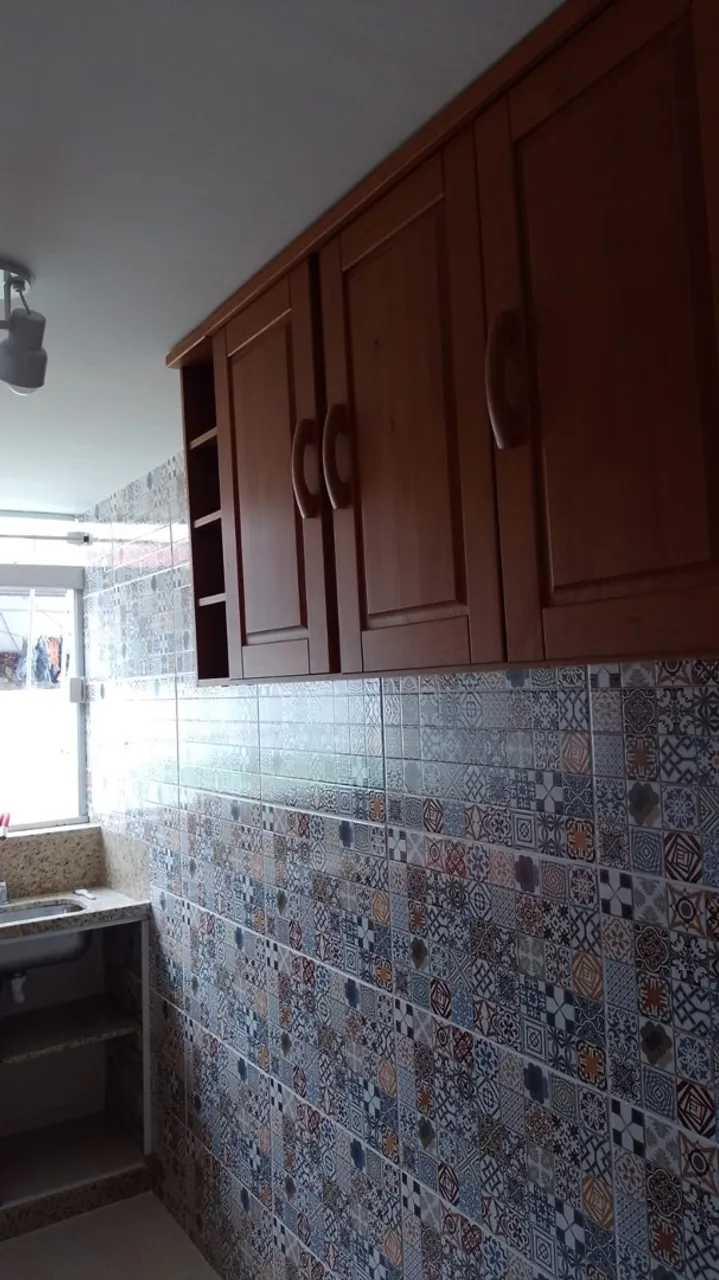 4-bedroom apartment in a building with a pool — photo 3