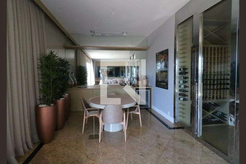 Furnished house with 5 en-suite bedrooms and open kitchen — photo 17