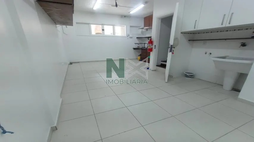 200 m² house with a grill on the balcony and a garden — photo 14