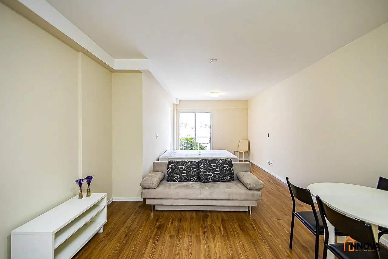 Apartamento amueblado de 54 m² con 1 dormitorio y balcón — photo 2