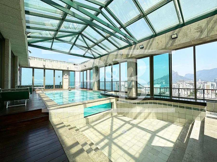 Apartamento de 2 quartos com piscina no prédio — photo 24