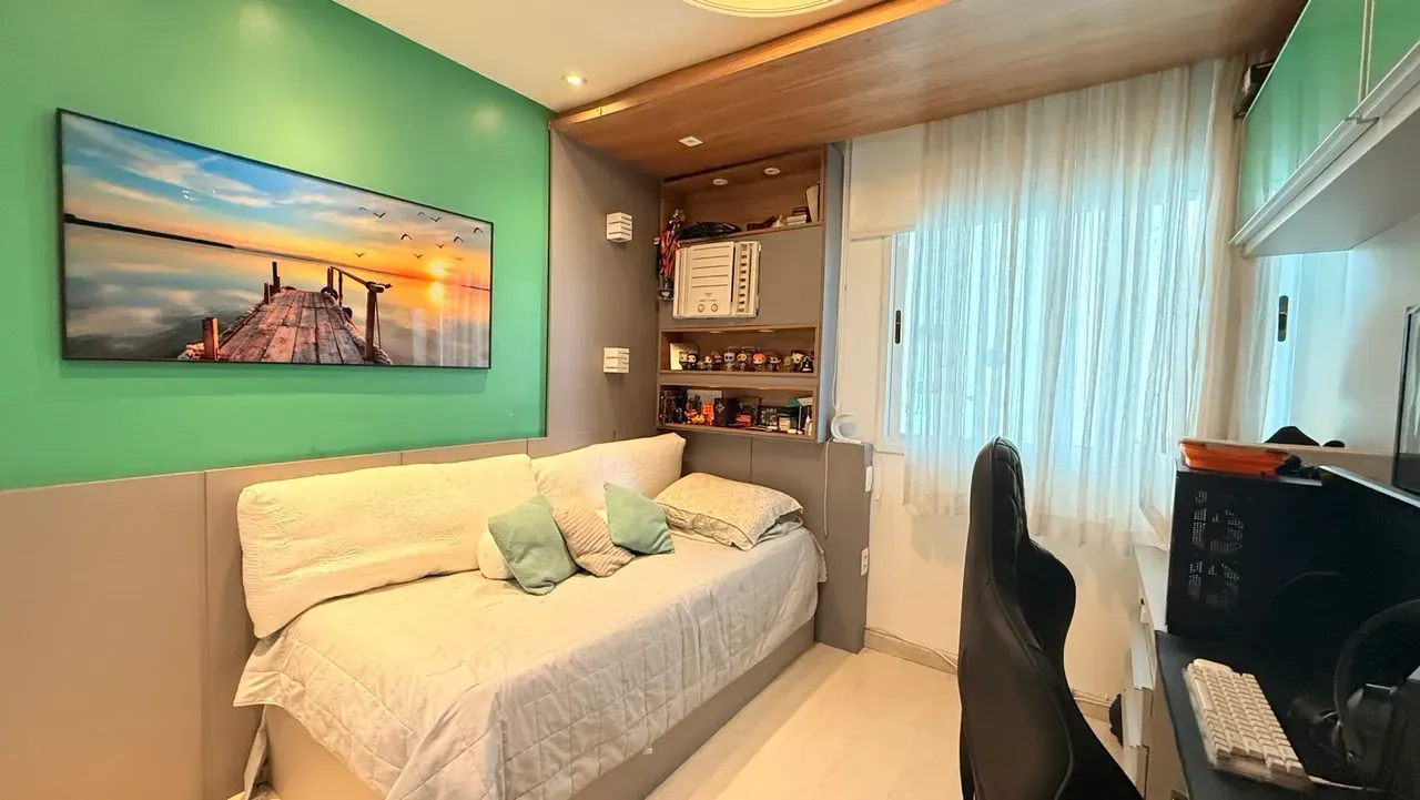 242 m² duplex penthouse with 4 bedrooms and 2 parking — photo 4