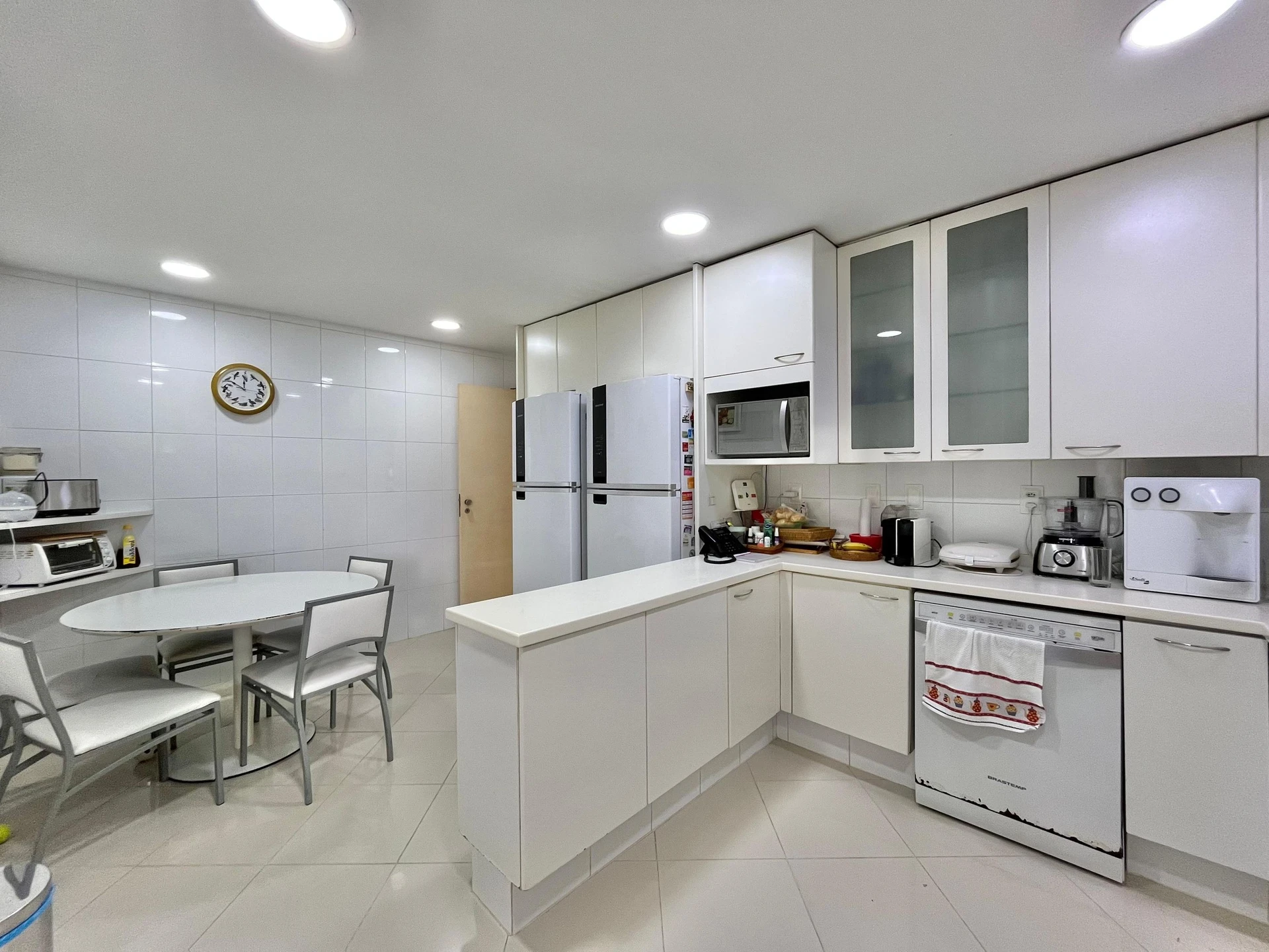 Furnished apartment, 450 m², with a water view — photo 18
