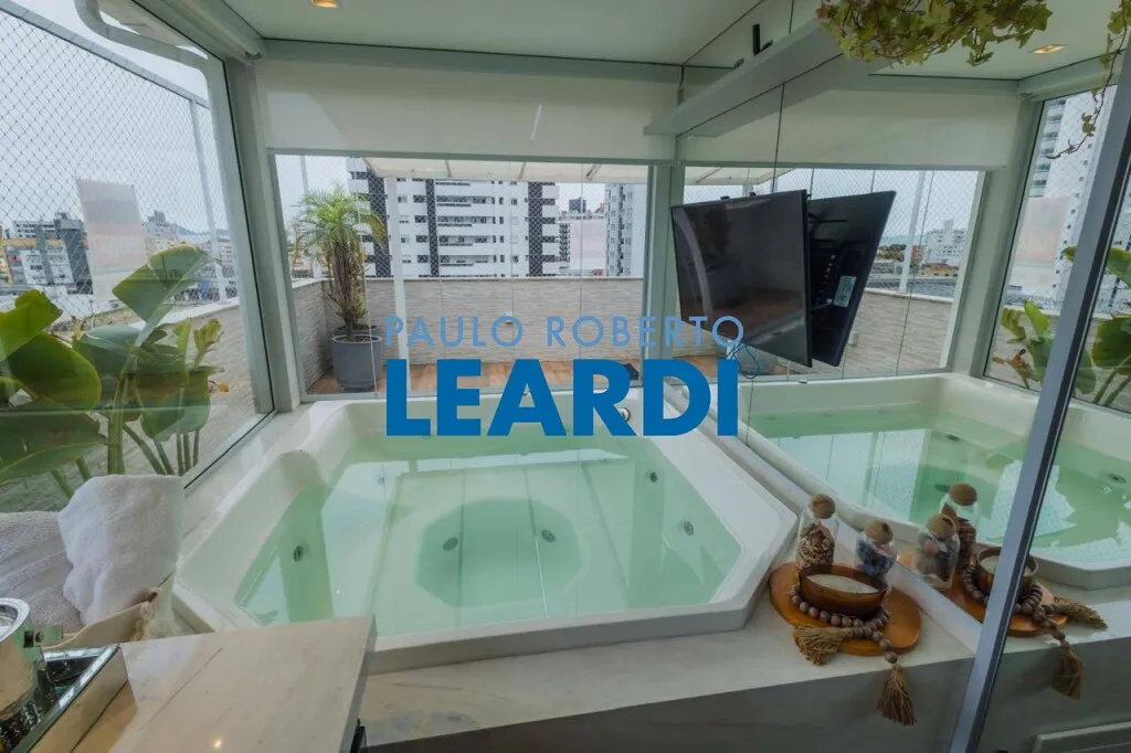 Furnished duplex penthouse with 3 bedrooms and balcony — photo 46
