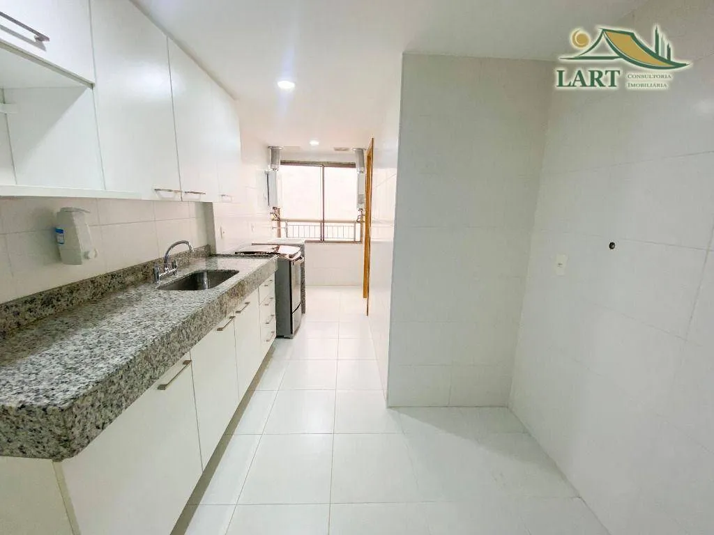 Apartamento sem mobília com 4 dormitórios e varanda — photo 26