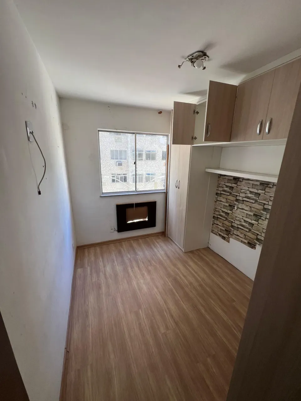 Unfurnished apartment with 2 bedrooms and 2 bathrooms — photo 3