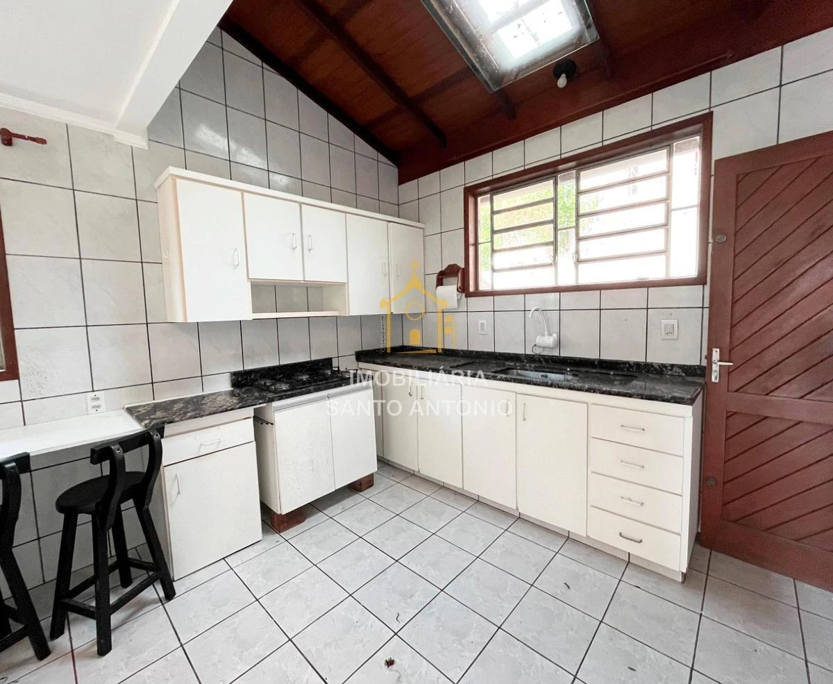 3-bedroom house with a water view in Florianópolis — photo 22