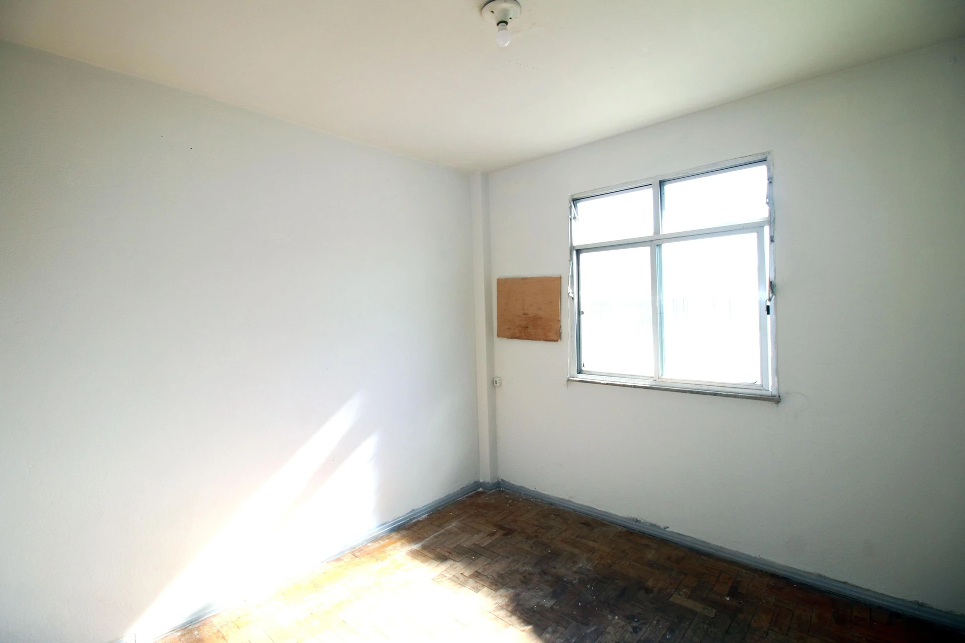 Apartamento sem mobília com 3 quartos e 1 banheiro — photo 3