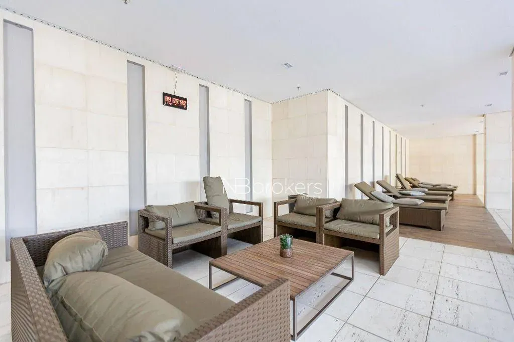 Furnished 68 m² apartment with 1 en-suite bedroom — photo 38