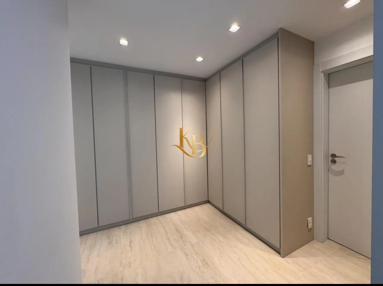 Unfurnished apartment with 4 bedrooms, 5 baths and 4 parking — photo 9