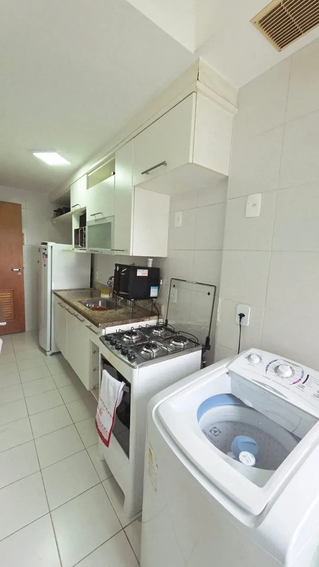 Apartamento mobiliado com 2 quartos e 3 banheiros — photo 12