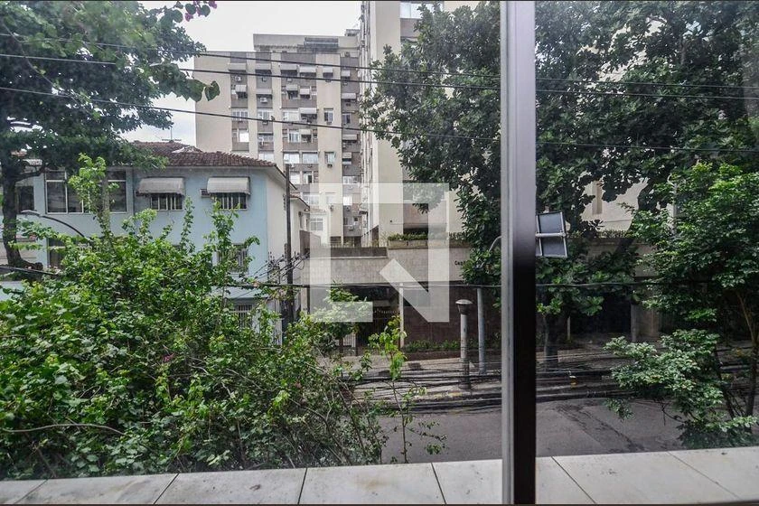 1000 m² house with 6 bedrooms and 1 en-suite — photo 40
