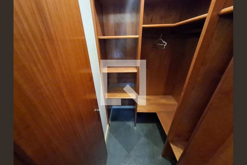 110 m² apartment with built-in wardrobes and a balcony — photo 14