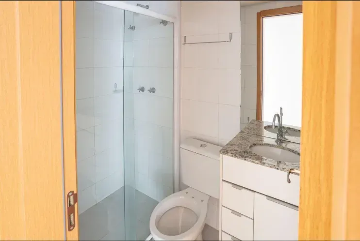 Furnished 2-bedroom apartment with 1 bathroom — photo 23