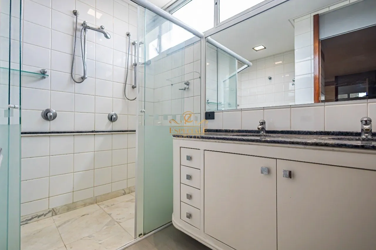 800 m² unfurnished house with gas open-plan kitchen — photo 47