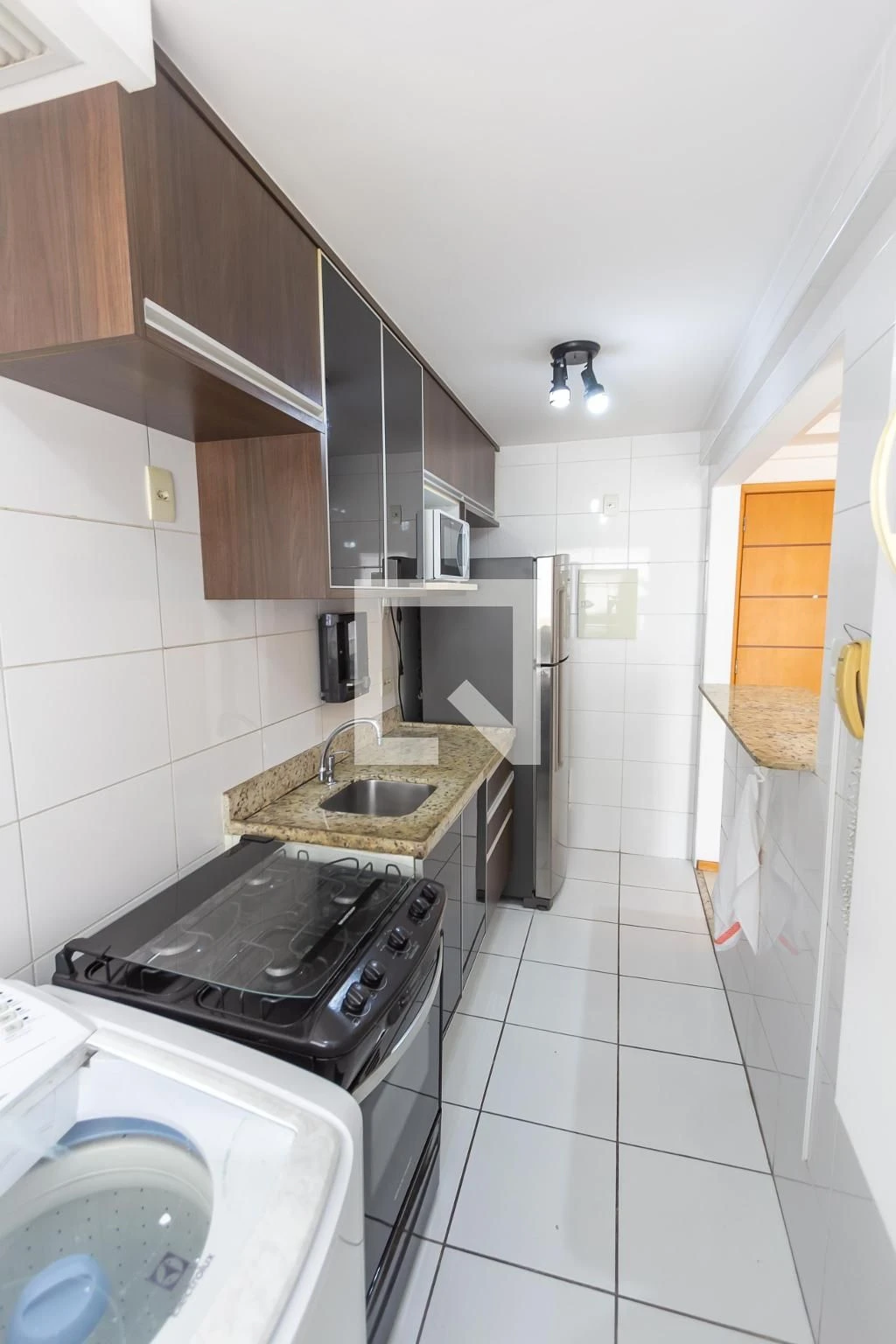Balcony with a grill in a 2-bedroom apartment, 68 m² — photo 19