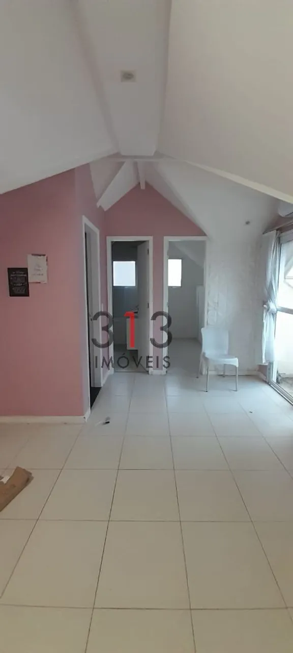 4-bedroom house with a bathtub — photo 17