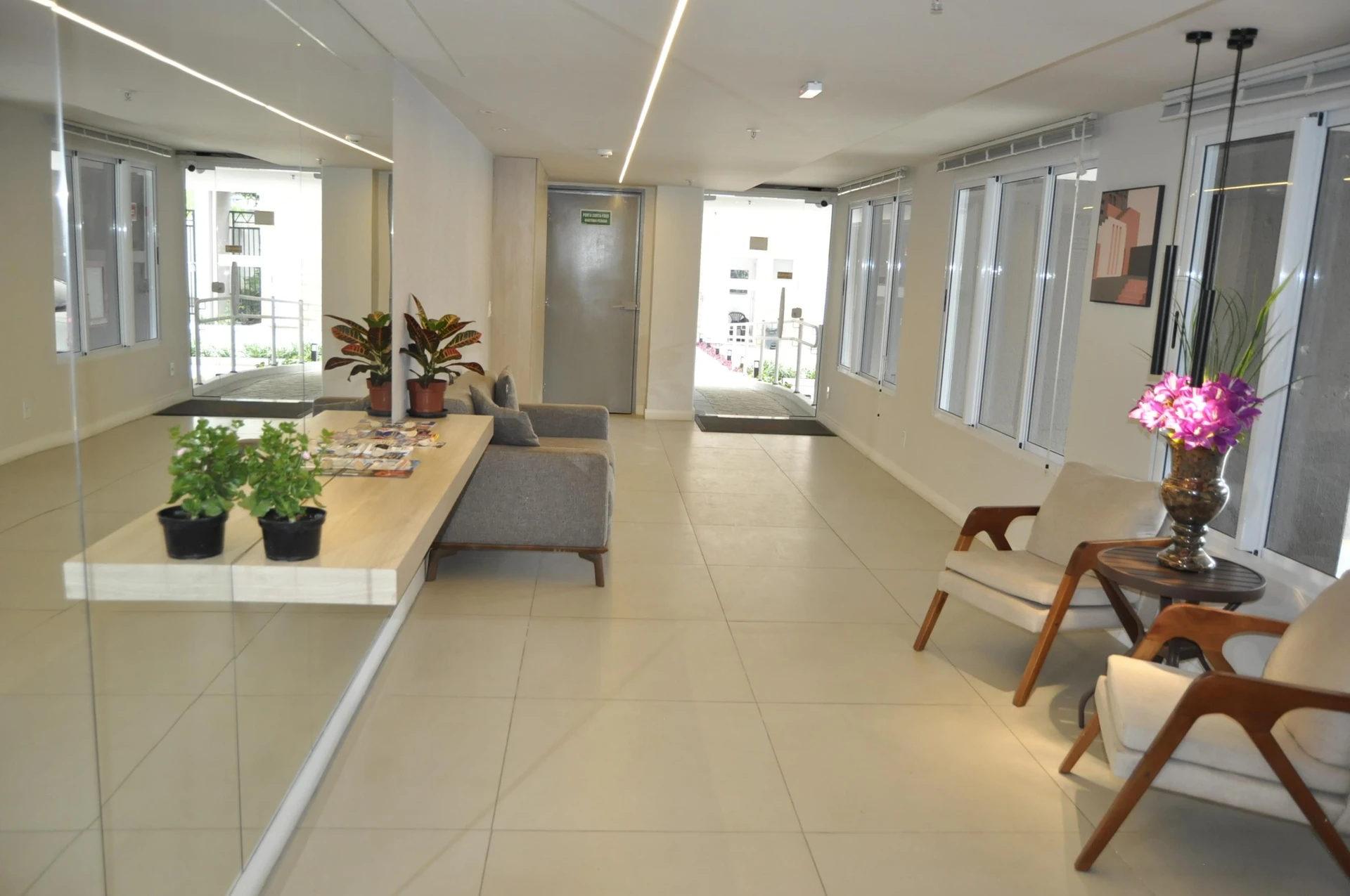 Apartamento sem mobília com 2 quartos e suíte — photo 56
