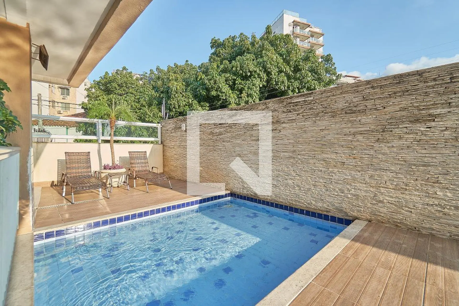 190 m² apartment with a mountain view and a home office — photo 45