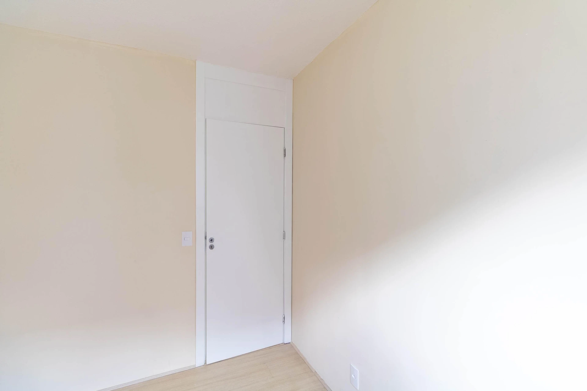 2-bedroom apartment with no parking included — photo 15