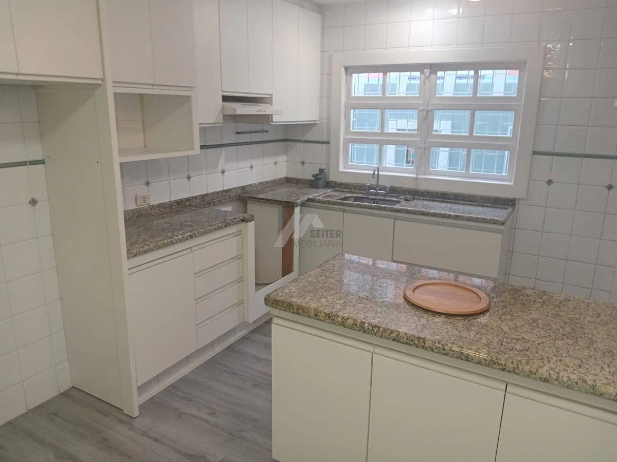 3-bedroom house with a private pool in Florianópolis — photo 11