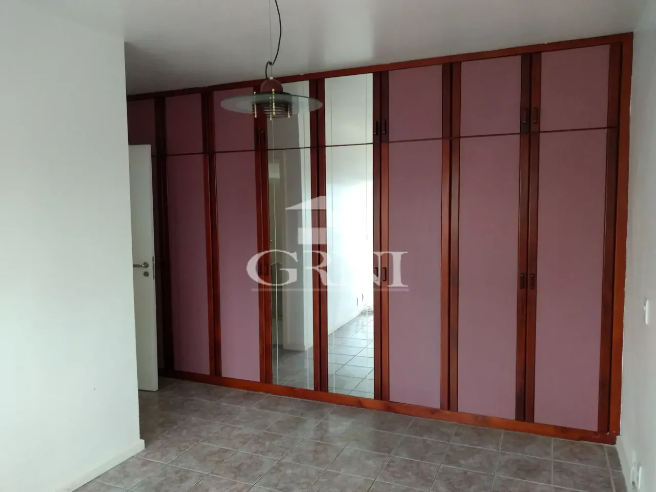 Apartamento sem mobília com 2 quartos e varanda — photo 8