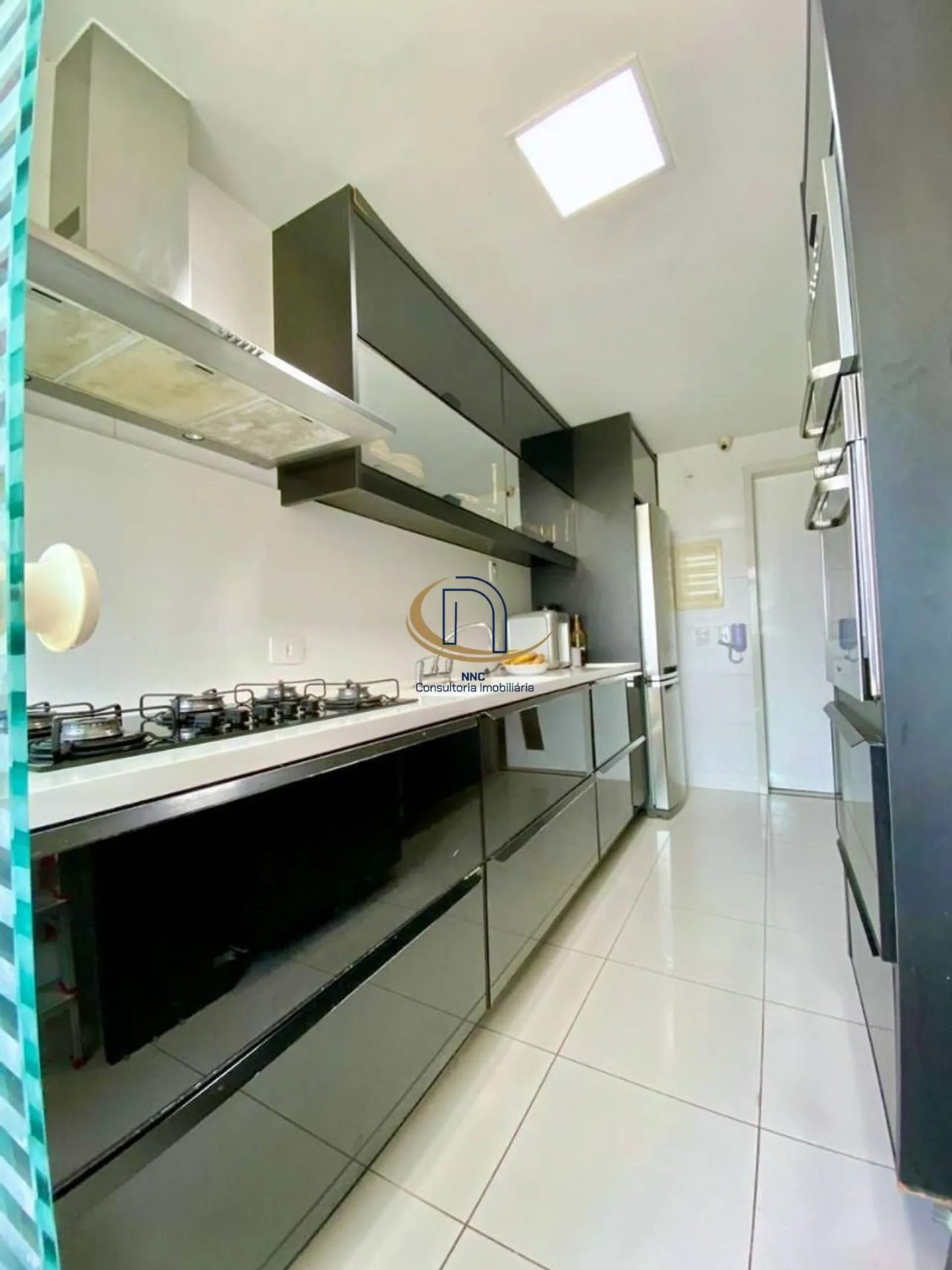 Apartment with 3 bedrooms, 5 bathrooms and 2 parking spots — photo 30
