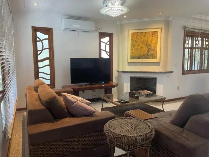 Casa de 5 dormitorios con balcón gourmet — photo 5