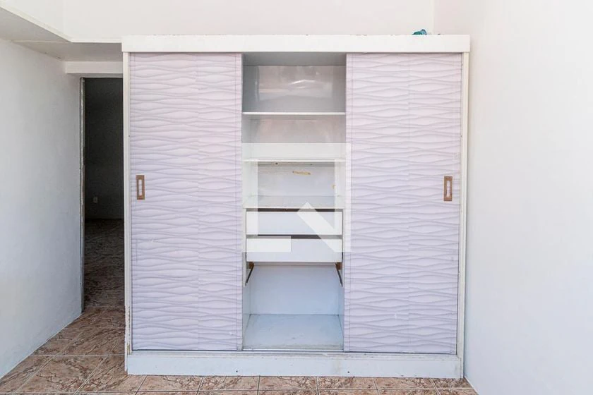 3-bedroom house with separate kitchen and 1 parking spot — photo 9