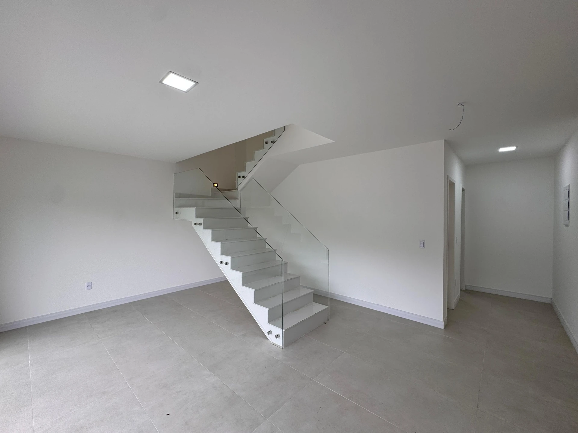 Condo house with 4 en-suite bedrooms and private yard — photo 43