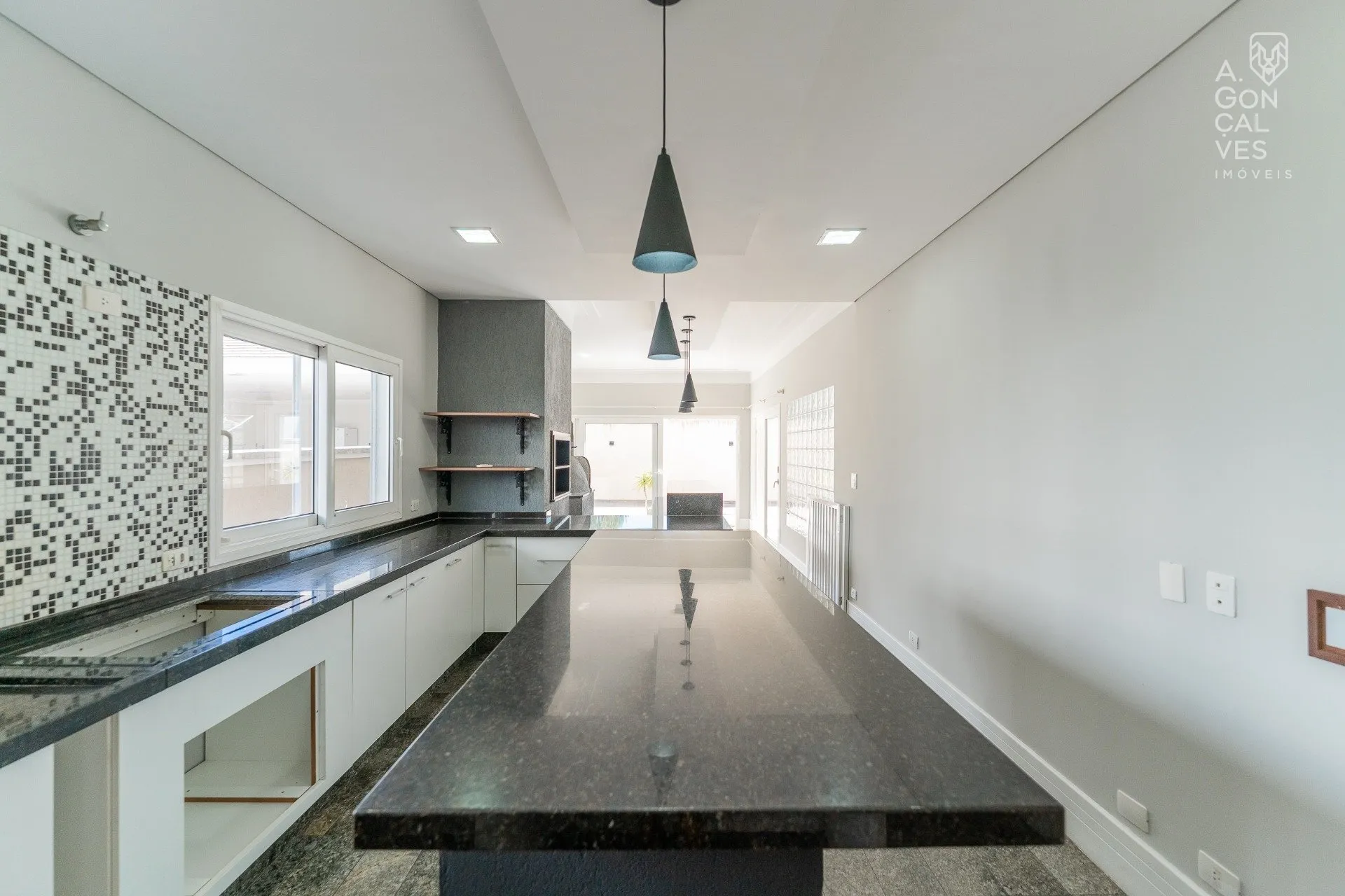 House with 4 bedrooms, open-plan kitchen and 4 parking — photo 12