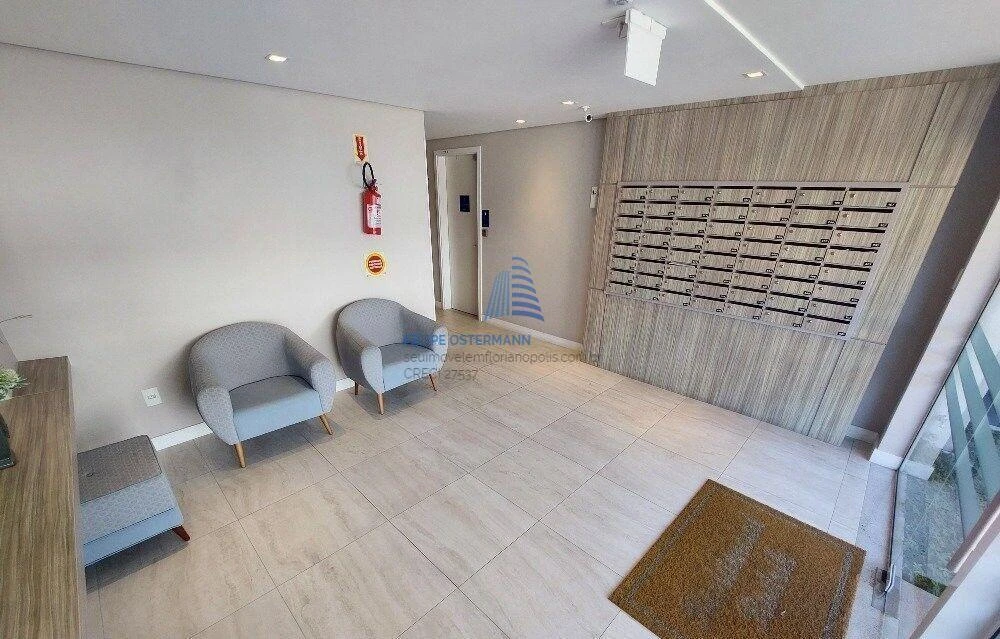 One-bedroom apartment with a glass-enclosed balcony — photo 22