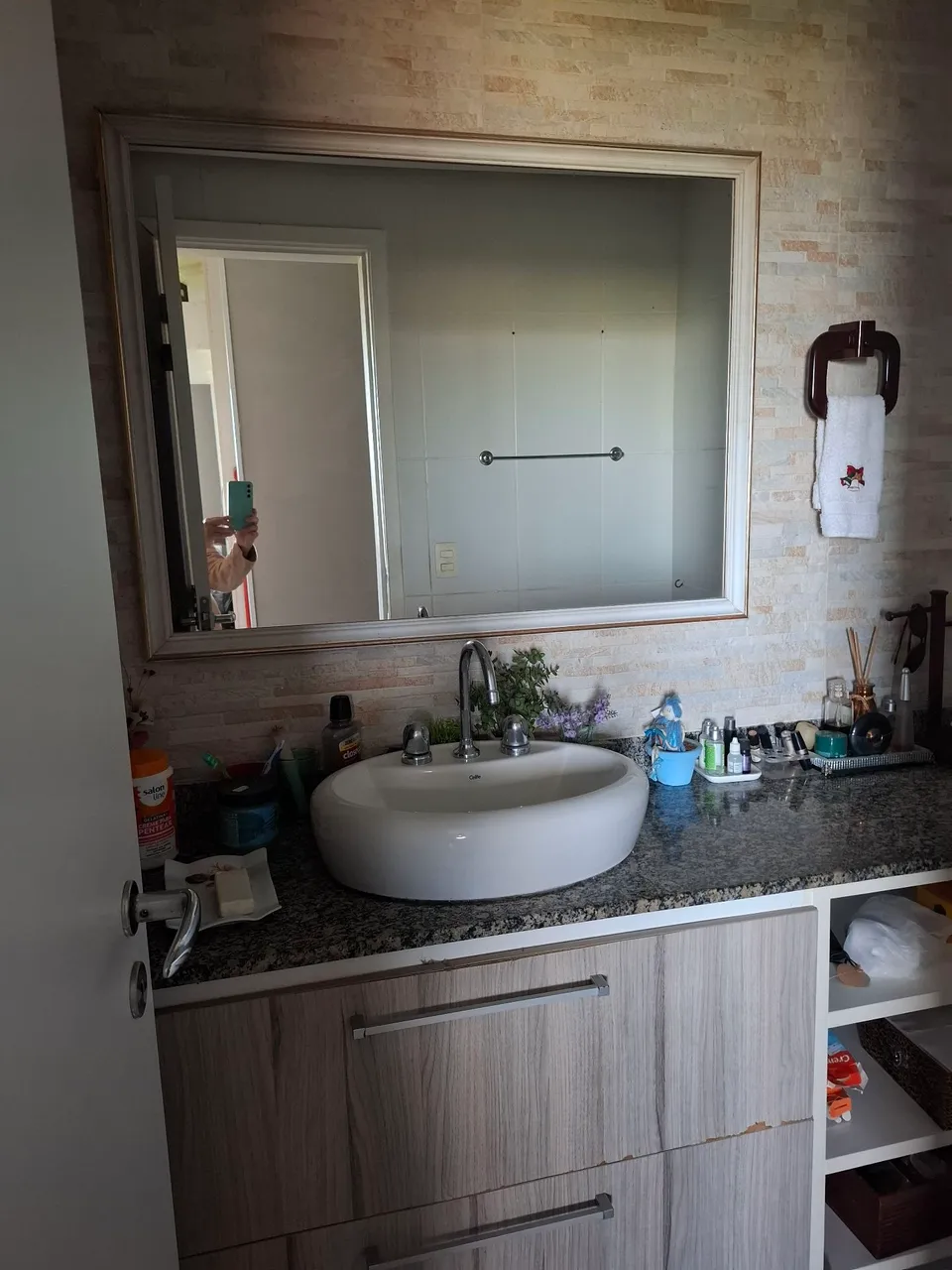 75 m² apartment with a washing machine and a mountain view