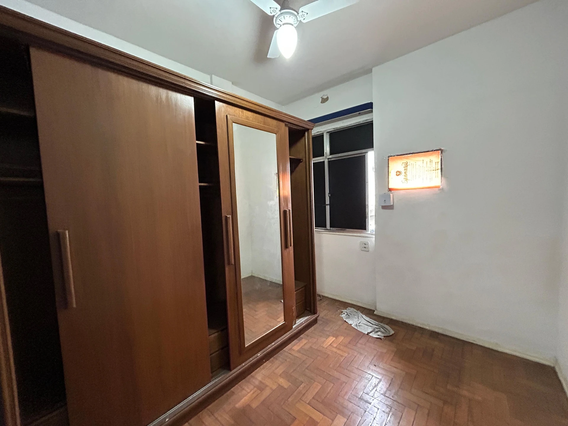 Unfurnished apartment with 2 bedrooms and a closed kitchen