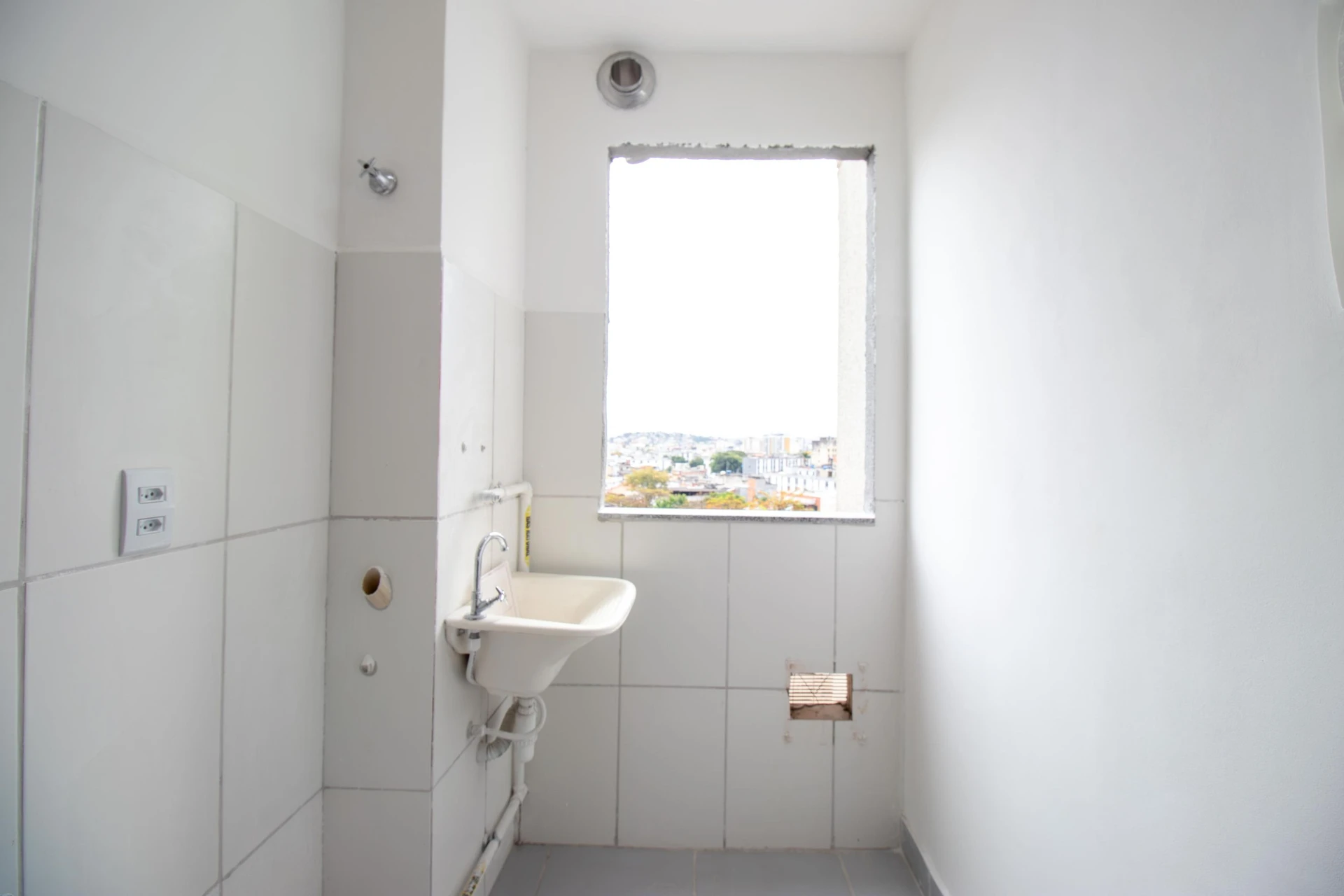 Rental apartment with 2 bedrooms, balcony and private garden — photo 31