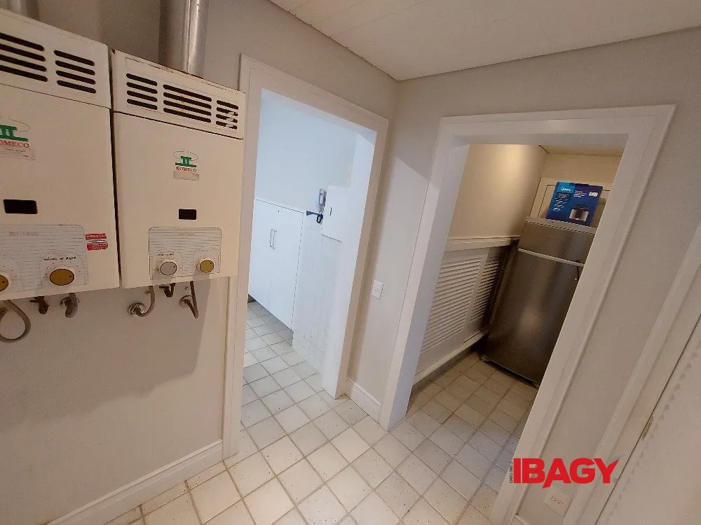 Меблированный дом 518 м² с 5 спальнями и 4 суитами — photo 28