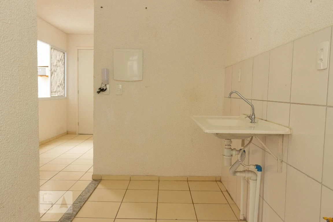 Unfurnished 2-bedroom apartment with closed kitchen — photo 41