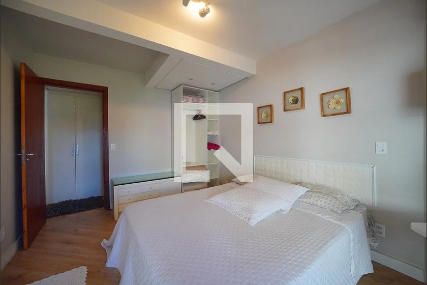 Furnished 1-bedroom apartment with gas open-plan kitchen — photo 4